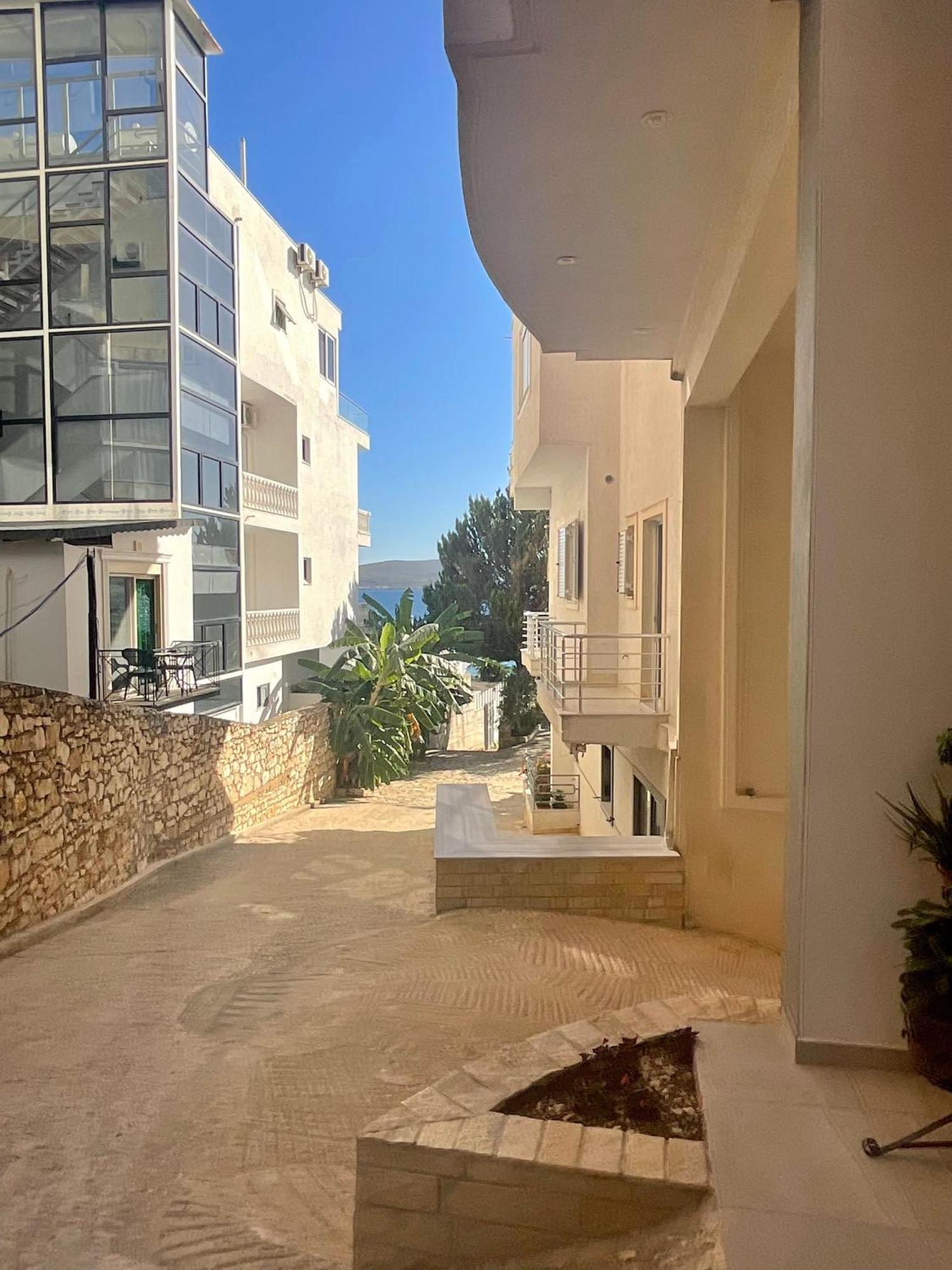 Mojito Beach Apartments With Free Parking Sarandë 外观 照片