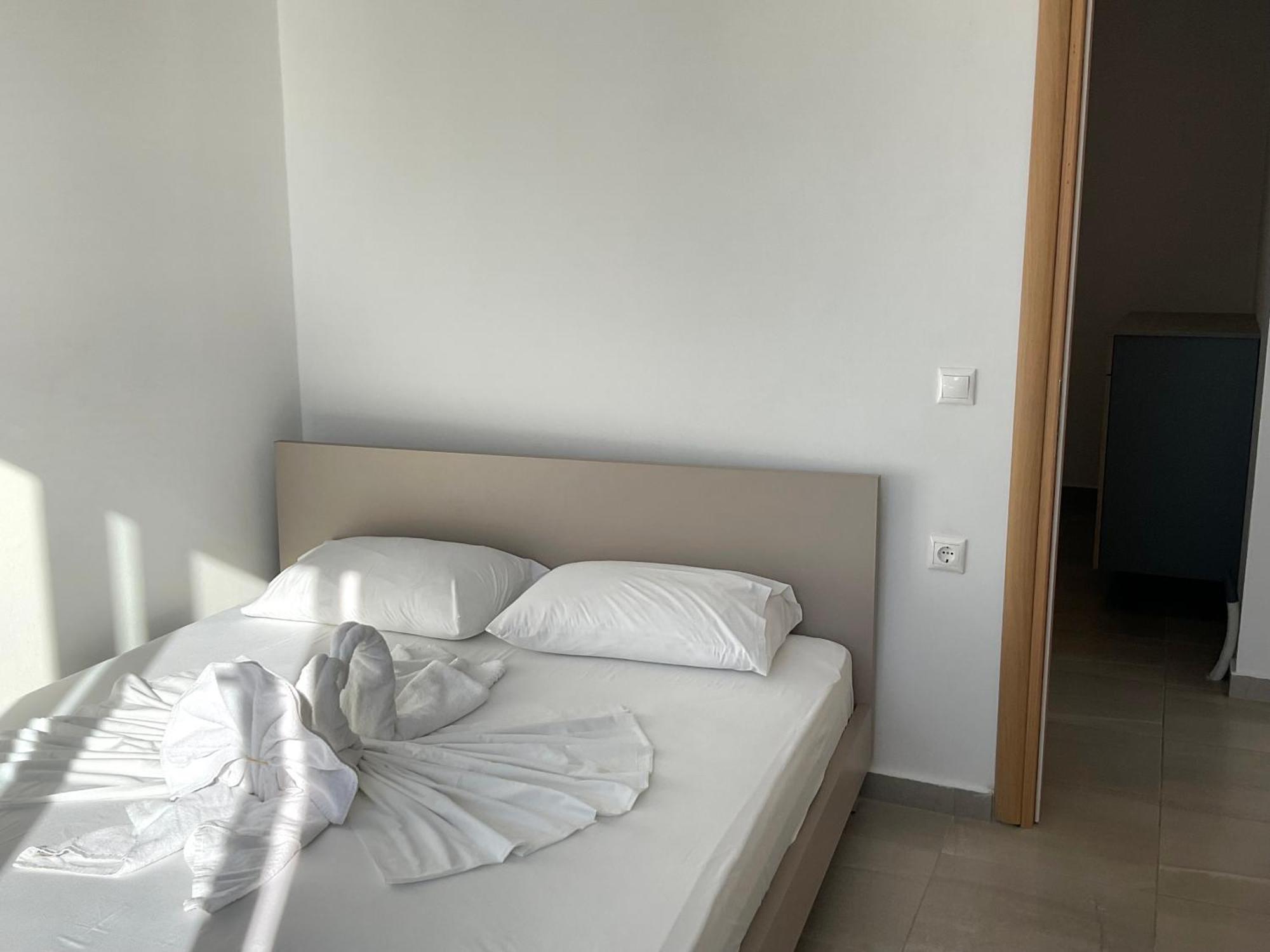 Mojito Beach Apartments With Free Parking Sarandë 外观 照片