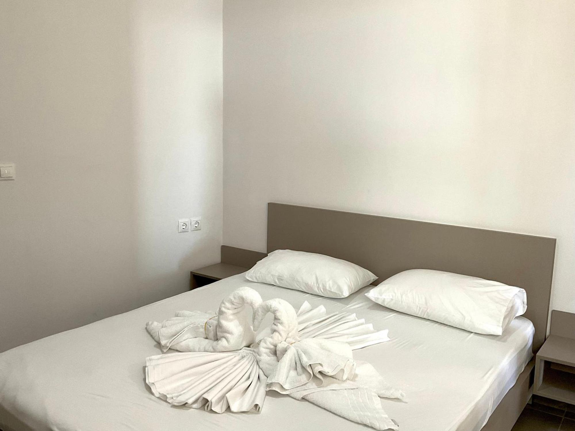 Mojito Beach Apartments With Free Parking Sarandë 客房 照片