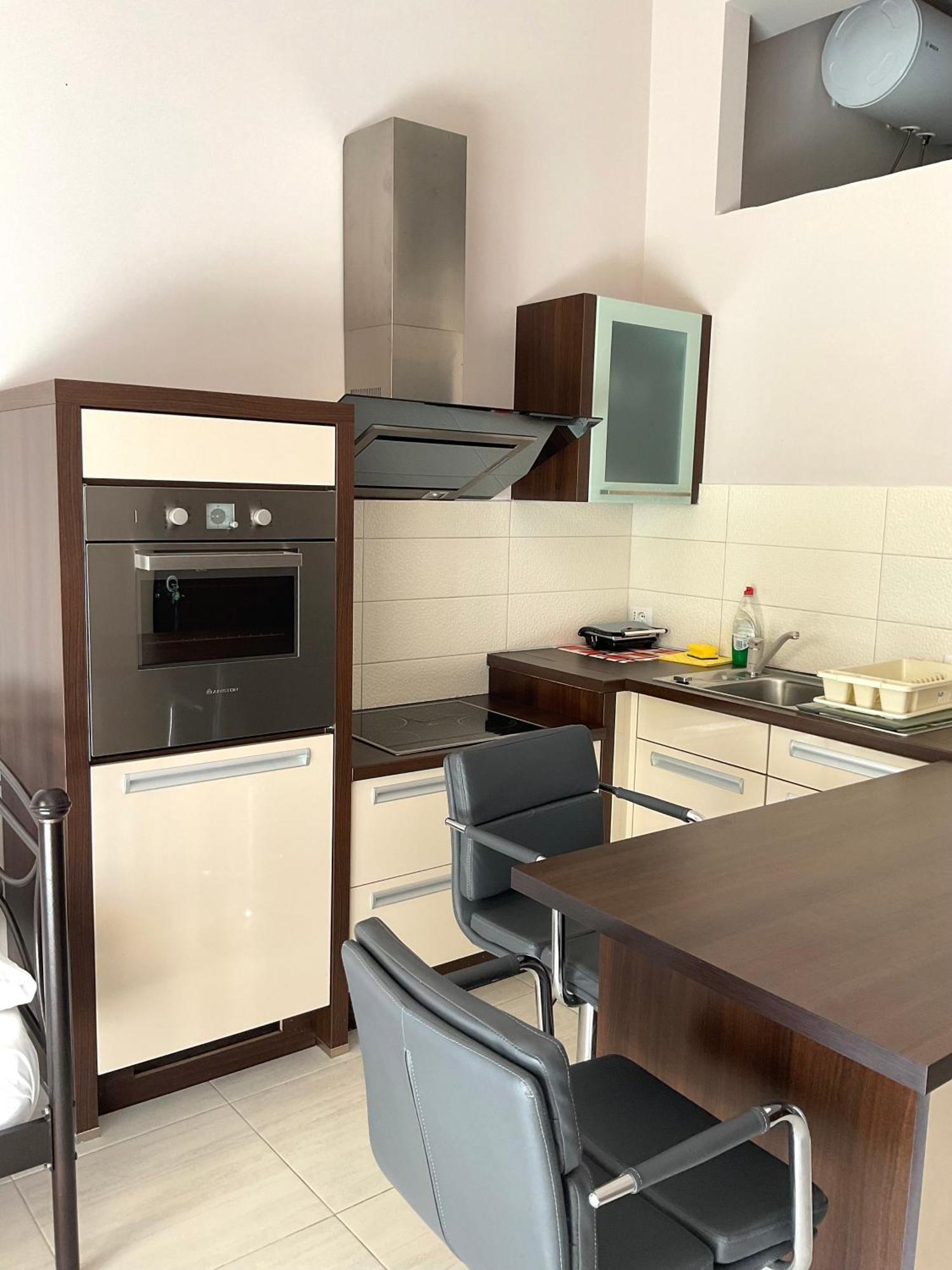 Mojito Beach Apartments With Free Parking Sarandë 客房 照片