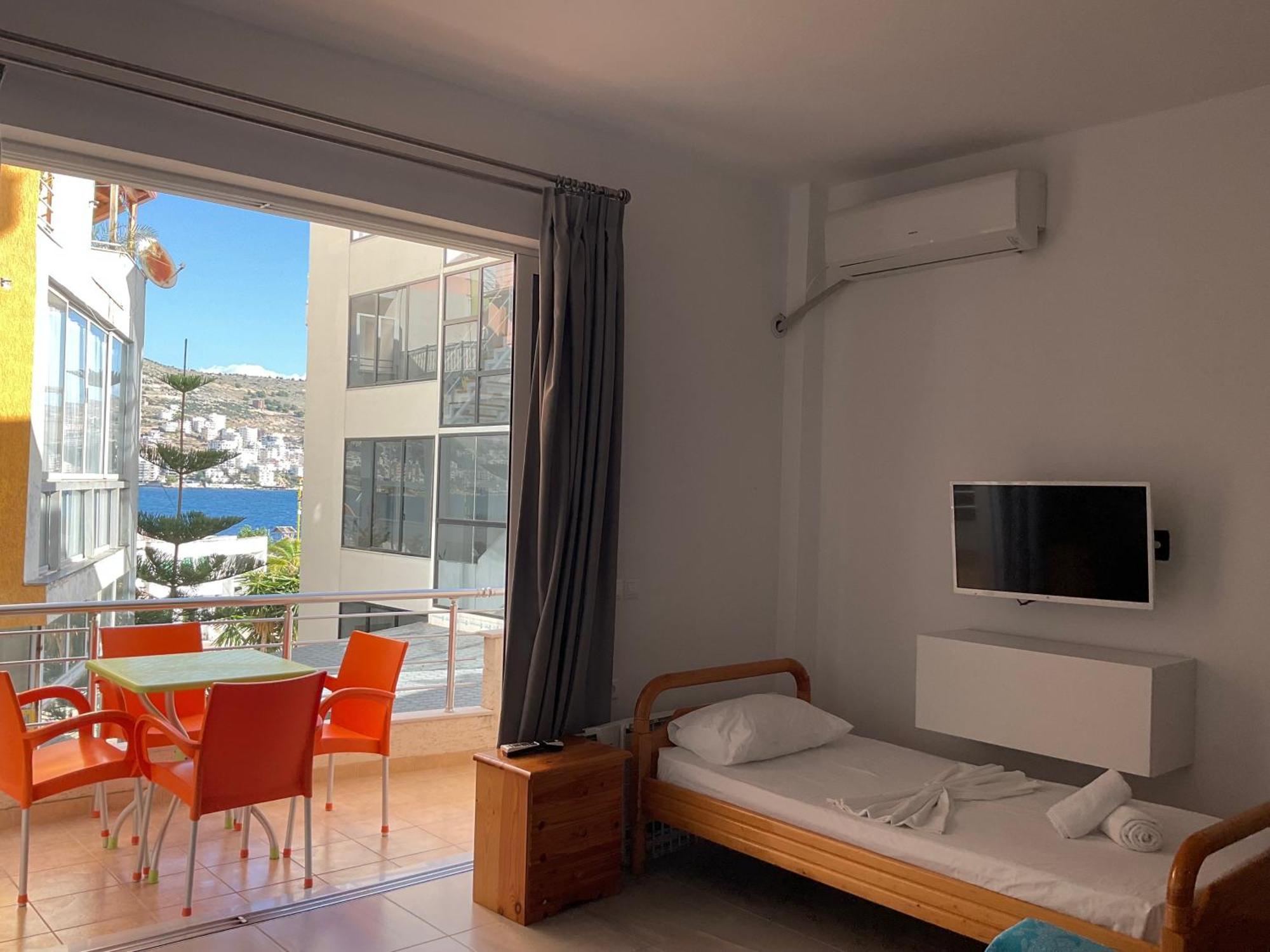 Mojito Beach Apartments With Free Parking Sarandë 客房 照片